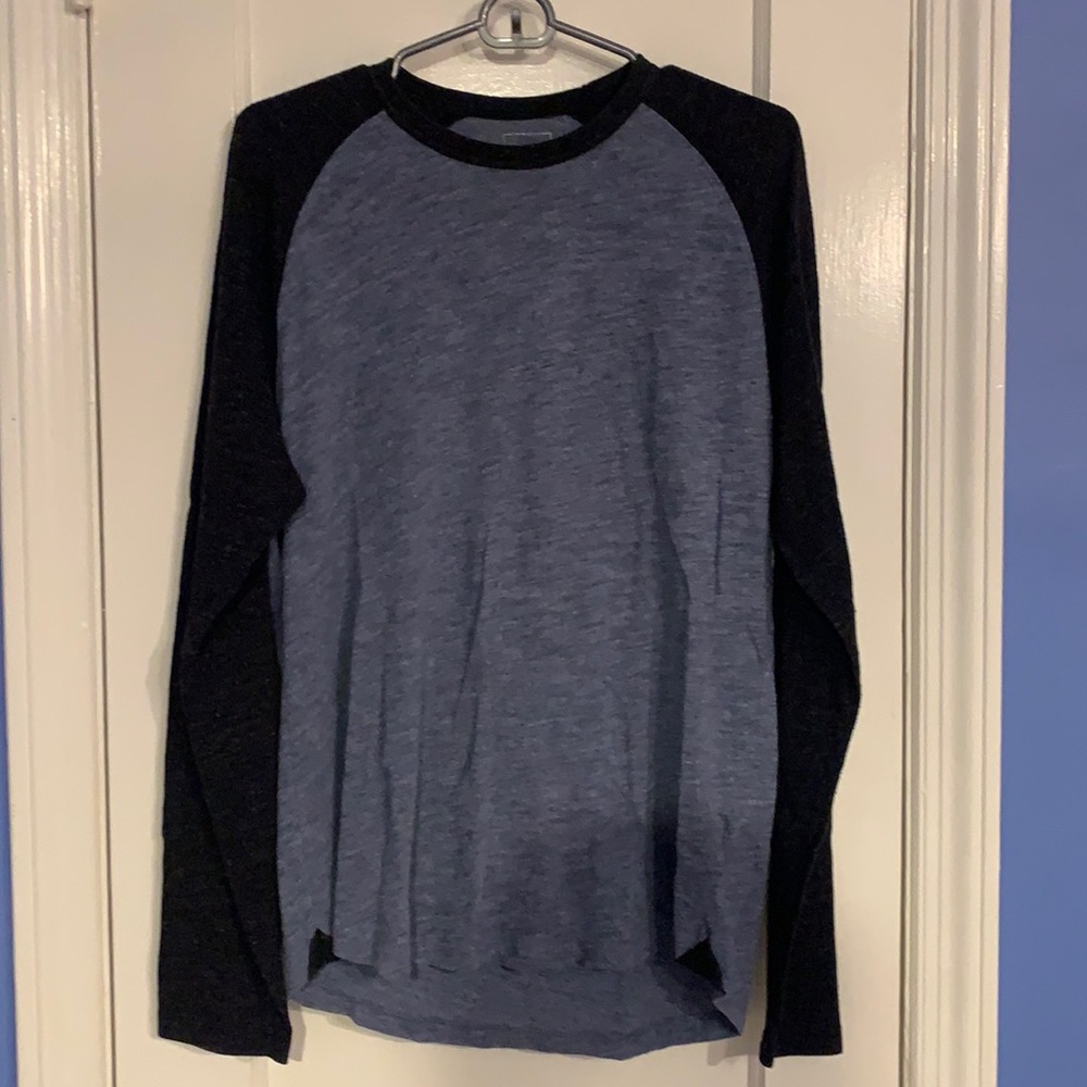 Gap Longsleeve Tee Size M